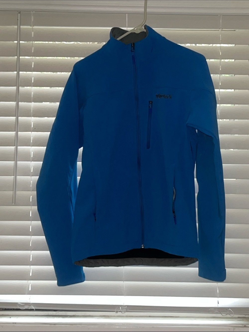 Women’s Marmot blue jacket size small